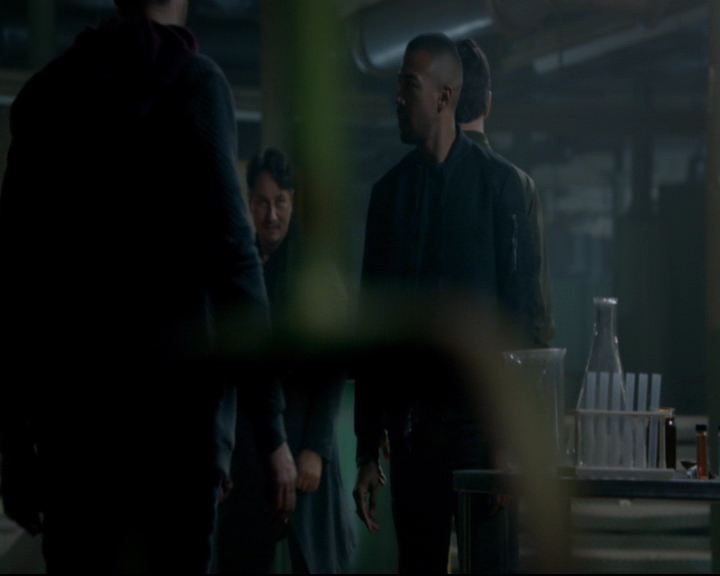 vampirediariesworld-dot-nl_TheOriginals5x10ThereInTheDisappearingLight01374.jpg