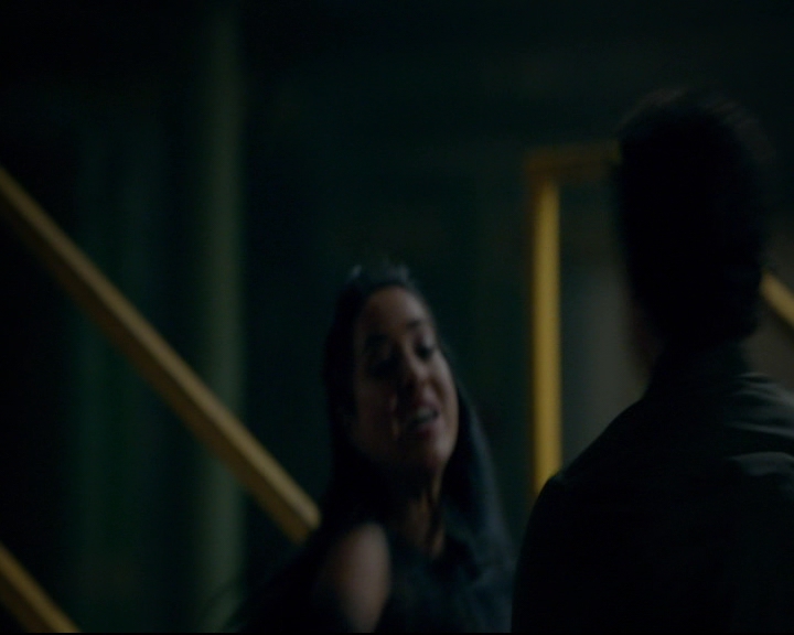 vampirediariesworld-dot-nl_TheOriginals5x10ThereInTheDisappearingLight01381.jpg