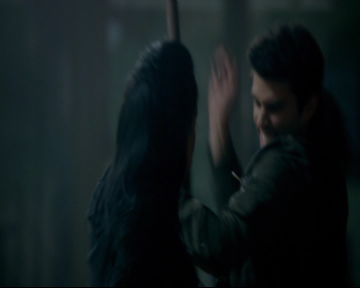vampirediariesworld-dot-nl_TheOriginals5x10ThereInTheDisappearingLight01382.jpg