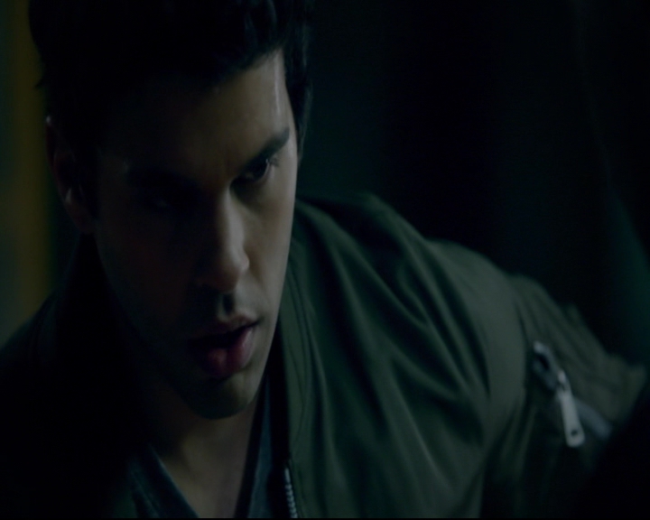 vampirediariesworld-dot-nl_TheOriginals5x10ThereInTheDisappearingLight01430.jpg