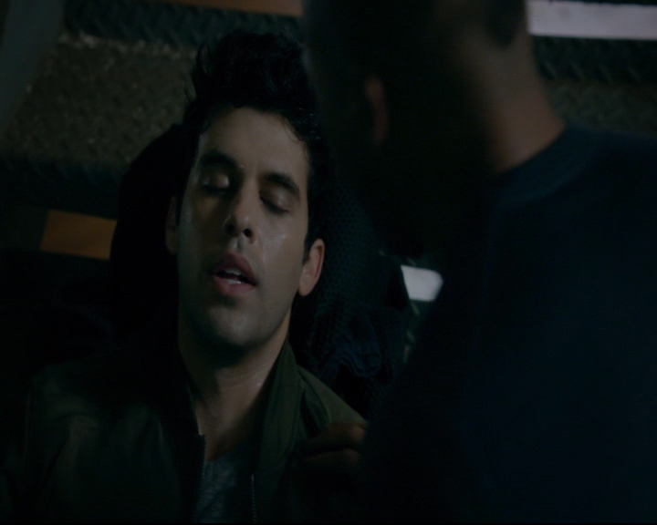 vampirediariesworld-dot-nl_TheOriginals5x10ThereInTheDisappearingLight01448.jpg