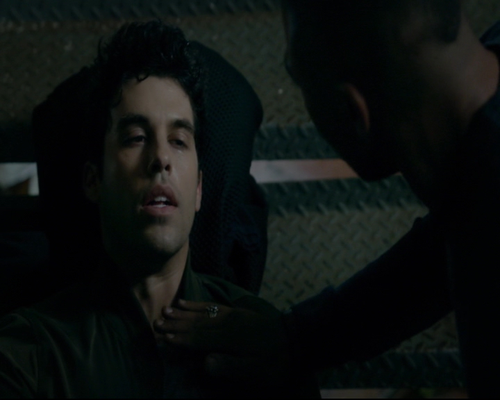 vampirediariesworld-dot-nl_TheOriginals5x10ThereInTheDisappearingLight01451.jpg