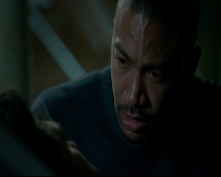 vampirediariesworld-dot-nl_TheOriginals5x10ThereInTheDisappearingLight01456.jpg