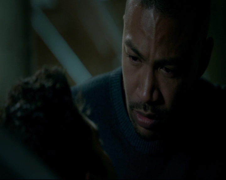 vampirediariesworld-dot-nl_TheOriginals5x10ThereInTheDisappearingLight01457.jpg