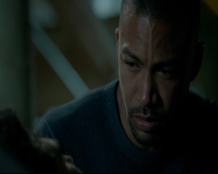vampirediariesworld-dot-nl_TheOriginals5x10ThereInTheDisappearingLight01461.jpg