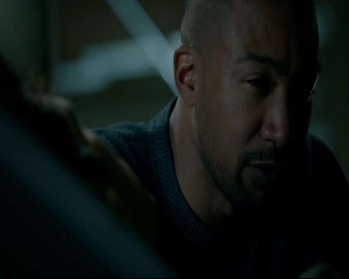 vampirediariesworld-dot-nl_TheOriginals5x10ThereInTheDisappearingLight01469.jpg