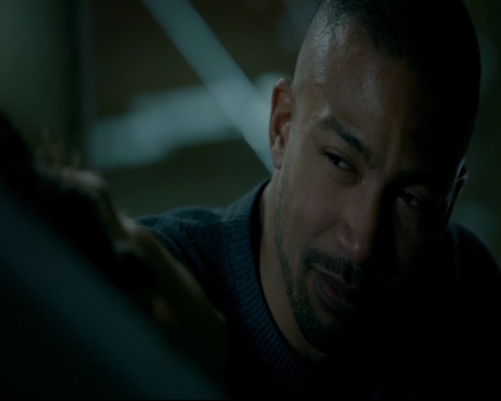 vampirediariesworld-dot-nl_TheOriginals5x10ThereInTheDisappearingLight01471.jpg