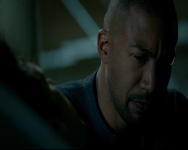 vampirediariesworld-dot-nl_TheOriginals5x10ThereInTheDisappearingLight01482.jpg
