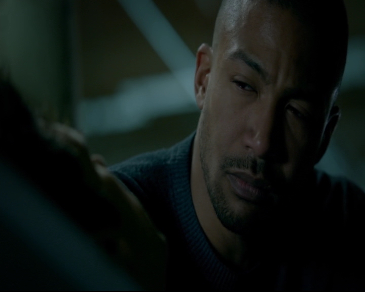 vampirediariesworld-dot-nl_TheOriginals5x10ThereInTheDisappearingLight01483.jpg