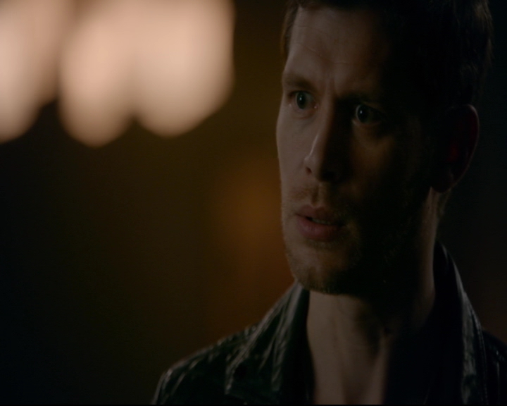 vampirediariesworld-dot-nl_TheOriginals5x10ThereInTheDisappearingLight01902.jpg