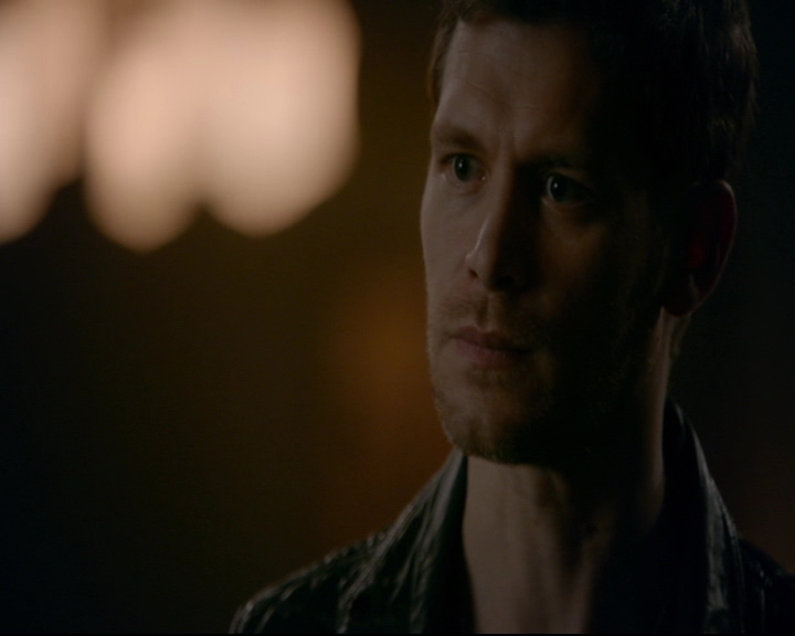 vampirediariesworld-dot-nl_TheOriginals5x10ThereInTheDisappearingLight01903.jpg