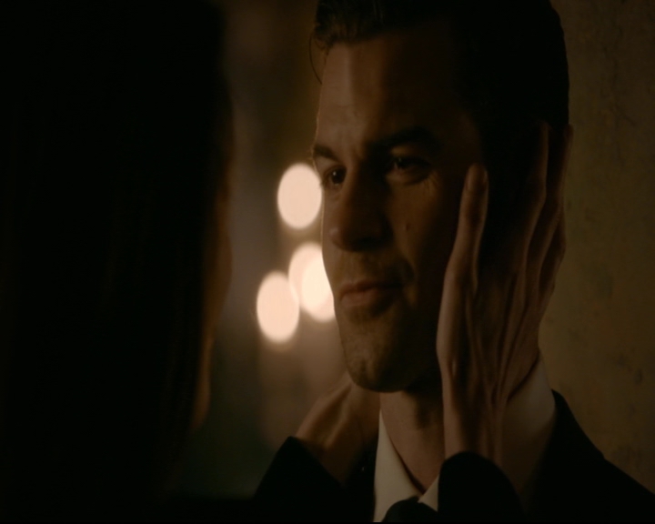 vampirediariesworld-dot-nl_TheOriginals5x10ThereInTheDisappearingLight01957.jpg