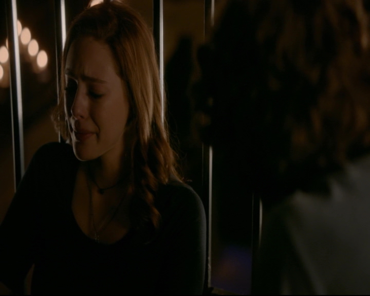 vampirediariesworld-dot-nl_TheOriginals5x10ThereInTheDisappearingLight02231.jpg
