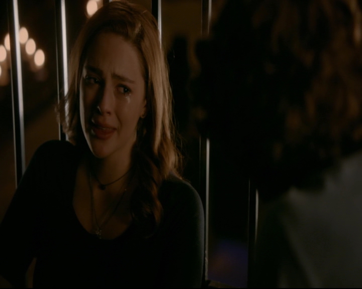 vampirediariesworld-dot-nl_TheOriginals5x10ThereInTheDisappearingLight02232.jpg