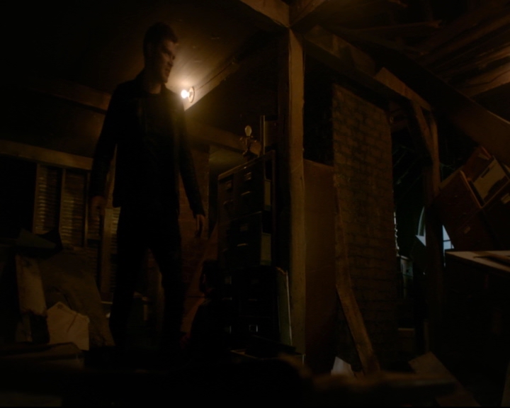 vampirediariesworld-dot-nl_TheOriginals5x10ThereInTheDisappearingLight02317.jpg