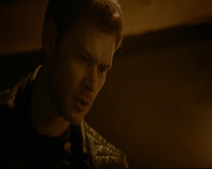 vampirediariesworld-dot-nl_TheOriginals5x10ThereInTheDisappearingLight02325.jpg