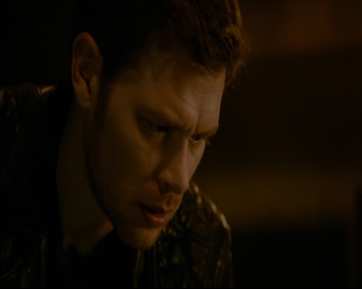 vampirediariesworld-dot-nl_TheOriginals5x10ThereInTheDisappearingLight02327.jpg