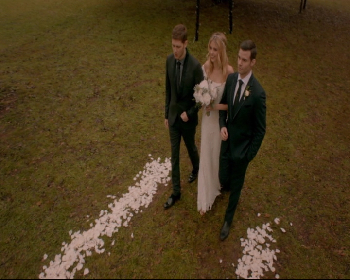 vampirediariesworld-dot-nl_TheOriginals5x11TilTheDayIDie01866.jpg vampirediariesworld-dot-nl_TheOriginals5x11TilTheDayIDie01866.jpg