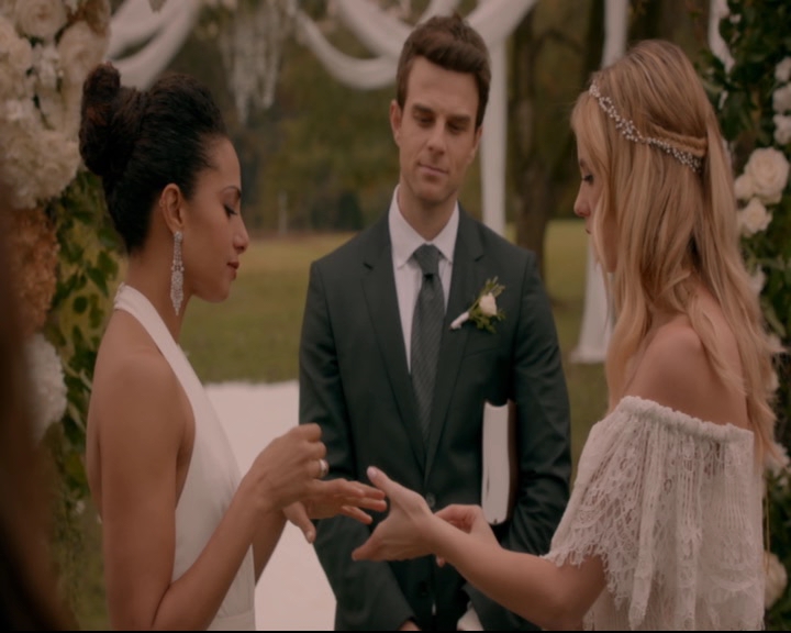 vampirediariesworld-dot-nl_TheOriginals5x11TilTheDayIDie01983.jpg vampirediariesworld-dot-nl_TheOriginals5x11TilTheDayIDie01983.jpg