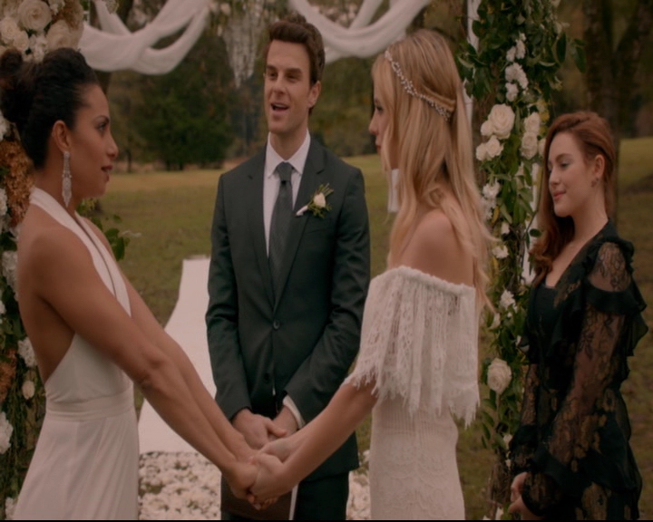 vampirediariesworld-dot-nl_TheOriginals5x11TilTheDayIDie02001.jpg vampirediariesworld-dot-nl_TheOriginals5x11TilTheDayIDie02001.jpg