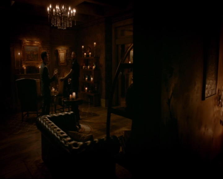 vampirediariesworld-dot-nl_TheOriginals5x12TheTaleOfTwoWolves00008.jpg