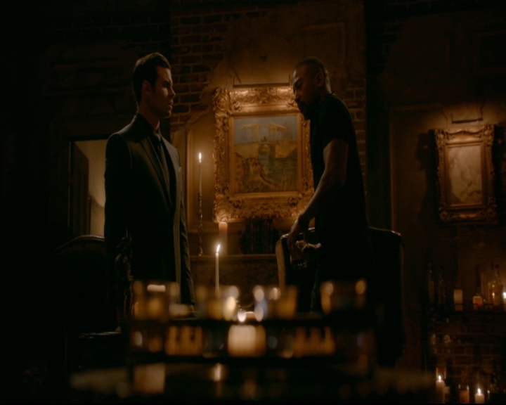 vampirediariesworld-dot-nl_TheOriginals5x12TheTaleOfTwoWolves00016.jpg