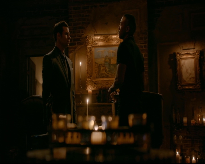 vampirediariesworld-dot-nl_TheOriginals5x12TheTaleOfTwoWolves00017.jpg