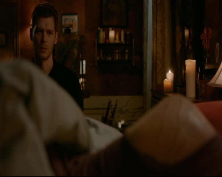 vampirediariesworld-dot-nl_TheOriginals5x12TheTaleOfTwoWolves00066.jpg