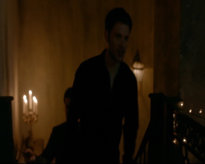 vampirediariesworld-dot-nl_TheOriginals5x12TheTaleOfTwoWolves00082.jpg