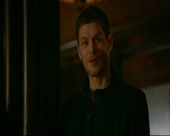vampirediariesworld-dot-nl_TheOriginals5x12TheTaleOfTwoWolves00176.jpg