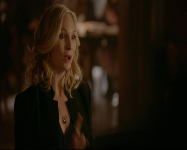 vampirediariesworld-dot-nl_TheOriginals5x12TheTaleOfTwoWolves00179.jpg
