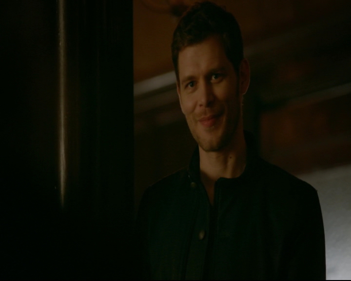 vampirediariesworld-dot-nl_TheOriginals5x12TheTaleOfTwoWolves00183.jpg