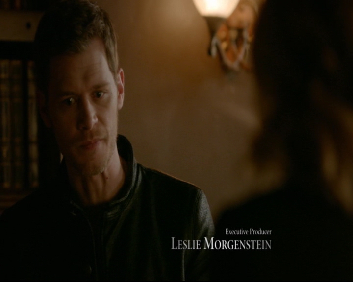 vampirediariesworld-dot-nl_TheOriginals5x12TheTaleOfTwoWolves00210.jpg