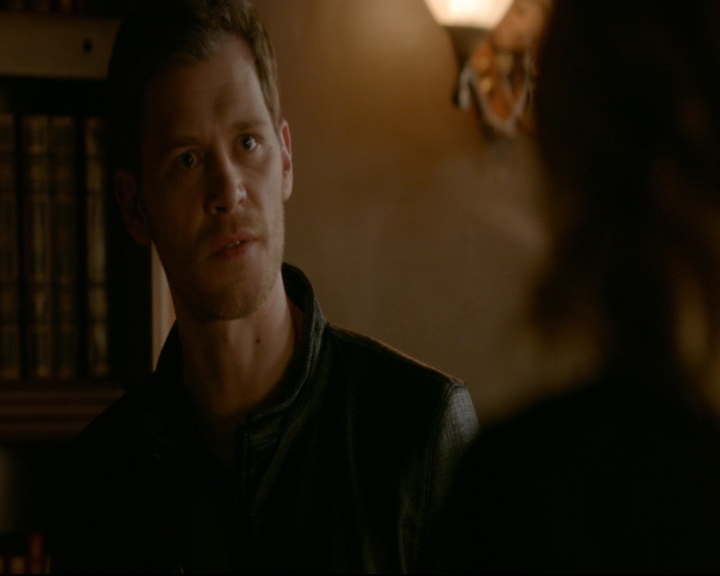 vampirediariesworld-dot-nl_TheOriginals5x12TheTaleOfTwoWolves00212.jpg