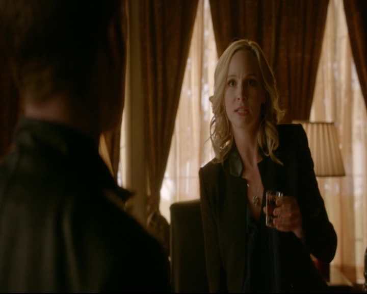 vampirediariesworld-dot-nl_TheOriginals5x12TheTaleOfTwoWolves00318.jpg
