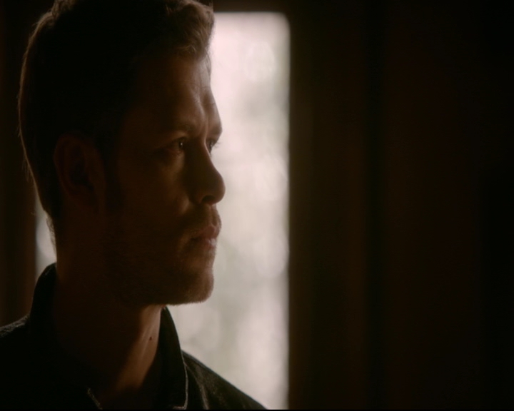vampirediariesworld-dot-nl_TheOriginals5x12TheTaleOfTwoWolves00327.jpg