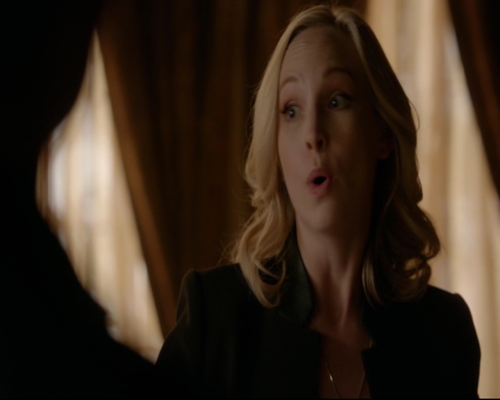 vampirediariesworld-dot-nl_TheOriginals5x12TheTaleOfTwoWolves00329.jpg
