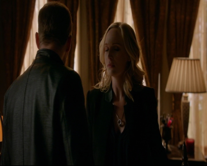 vampirediariesworld-dot-nl_TheOriginals5x12TheTaleOfTwoWolves00338.jpg