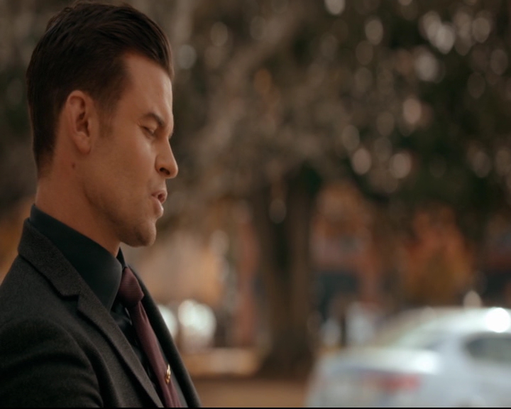 vampirediariesworld-dot-nl_TheOriginals5x12TheTaleOfTwoWolves00422.jpg
