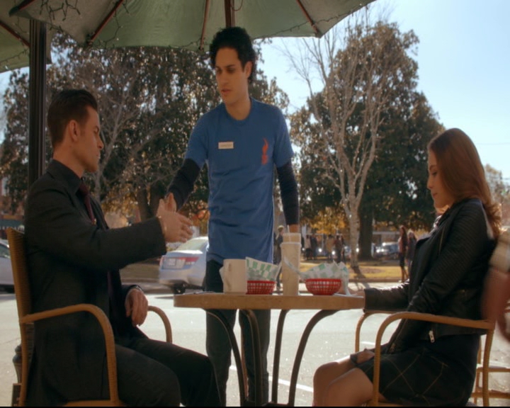 vampirediariesworld-dot-nl_TheOriginals5x12TheTaleOfTwoWolves00504.jpg