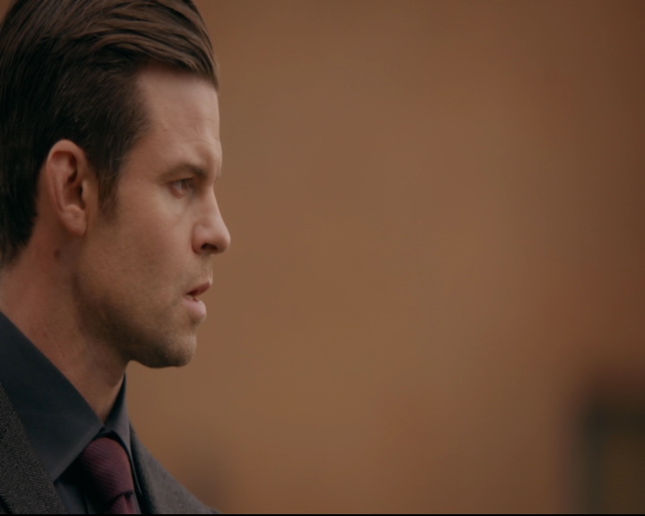 vampirediariesworld-dot-nl_TheOriginals5x12TheTaleOfTwoWolves01290.jpg