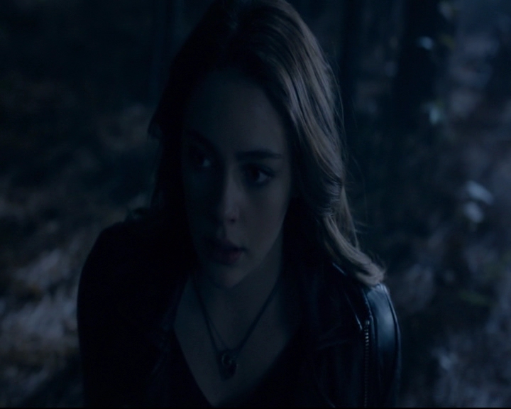 vampirediariesworld-dot-nl_TheOriginals5x12TheTaleOfTwoWolves01360.jpg