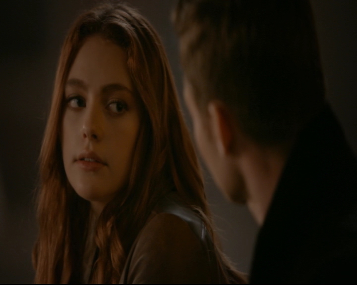vampirediariesworld-dot-nl_TheOriginals5x12TheTaleOfTwoWolves01704.jpg