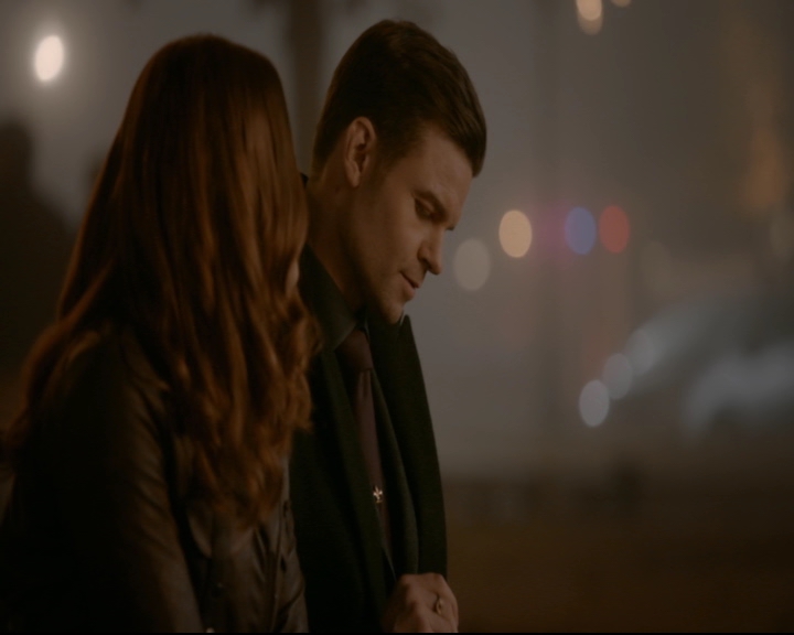 vampirediariesworld-dot-nl_TheOriginals5x12TheTaleOfTwoWolves01734.jpg