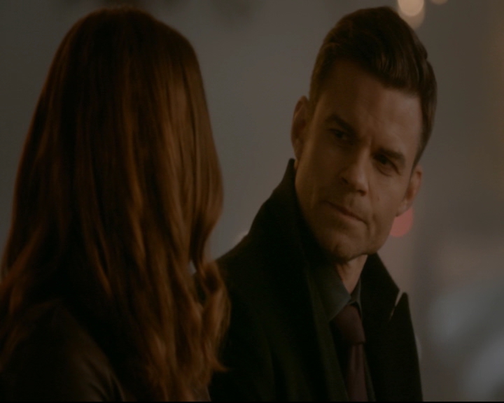 vampirediariesworld-dot-nl_TheOriginals5x12TheTaleOfTwoWolves01741.jpg