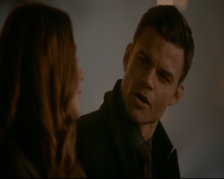 vampirediariesworld-dot-nl_TheOriginals5x12TheTaleOfTwoWolves01745.jpg