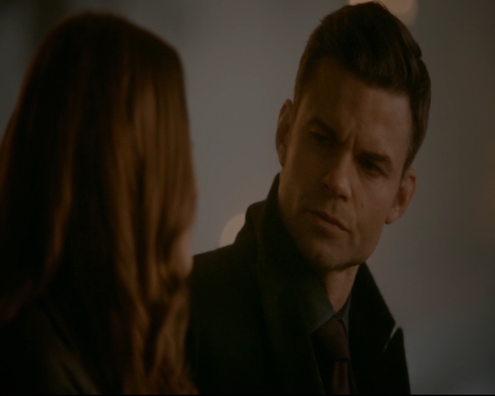 vampirediariesworld-dot-nl_TheOriginals5x12TheTaleOfTwoWolves01746.jpg
