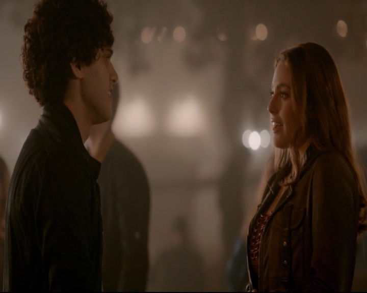 vampirediariesworld-dot-nl_TheOriginals5x12TheTaleOfTwoWolves01824.jpg