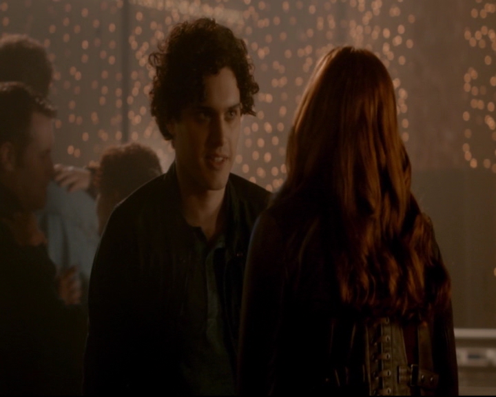 vampirediariesworld-dot-nl_TheOriginals5x12TheTaleOfTwoWolves01835.jpg