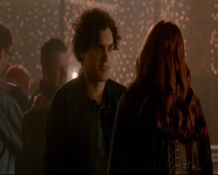 vampirediariesworld-dot-nl_TheOriginals5x12TheTaleOfTwoWolves01836.jpg